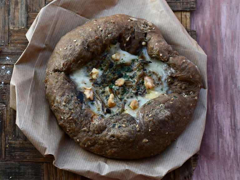 Focaccia nera