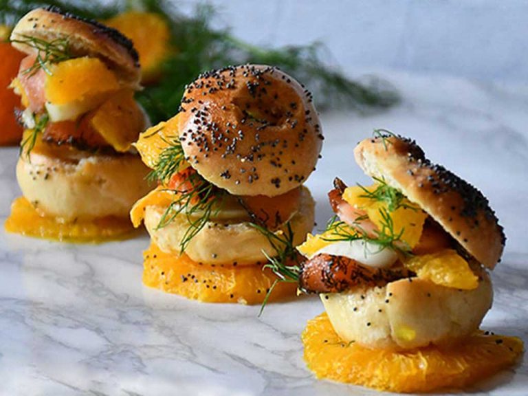 Mini bagel con arance finocchie e salmone