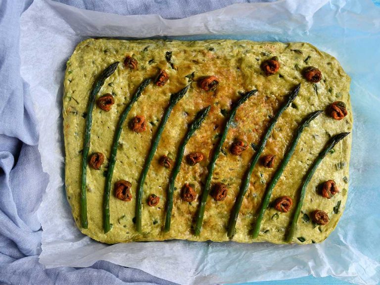tortino con asparagi e moringa