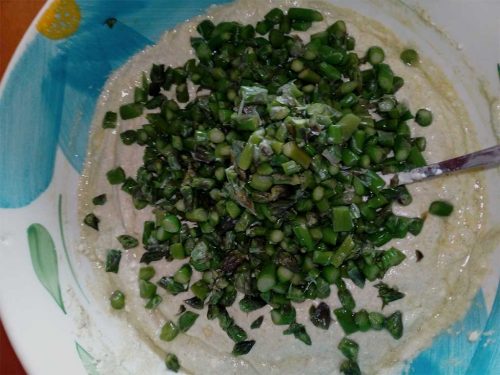 tortino con asparagi e moringa impasto