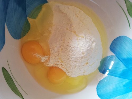 semola battuta con pomodorini confit e melanzana semola e uova