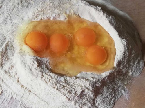 bottoni ripieni semola e uova